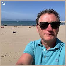 Klant in de kijker, Kurt Sissau. Fervent fietser, oud uitbater de Pitaleir,  levensgenieter. Draagt model Ranger, zonnebril van Etnia Barcelona.  #etniabarcelona #sunglasses #mooiweer 🏡Ter Looigemweg 11, 8000 Brugge 📞  050 345 336 👀 https://zurl.co/yT1U