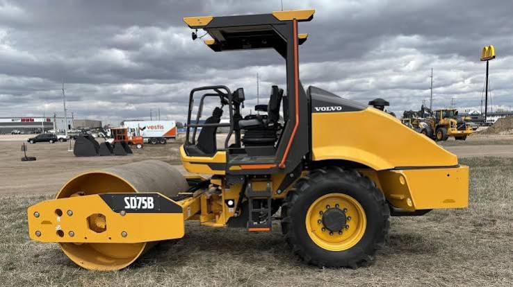 Volvo SD75B Smooth Drum Roller