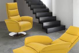 Veliki izbor fotelja za dnevne sobe različitih materijala, dezena i dimenzija, modernog ili rustičnog dizajna, za male i prostrane dnevne sobe. Italijanske Fotelje Moderan Italijanski Namestaj
