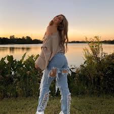 Addison rae easterling (born october 6, 2000) is an american social media personality, dancer, and singer. Addison Rae Summer Wallpapers Wallpaper Cave