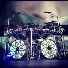 Jun 01, 2021 · after wowing the likes of muse, tom morello, and most notably in 2020, dave grohl, young drumming star nandi bushell has now impressed slipknot ' s jay weinberg with an awesome (masked) cover of. Jay Weinberg On Twitter Knotfest Roadshow Slipknot Wearenotyourkind