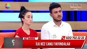 Elmalı davası ile ilgili gerçekleri didem arslan… türkiye'nin geçtiğimiz aylarda, haftalarca konuştuğu, gündemde elmalı davası olarak yer alan, iki küçük çocuğun cinsel istismara uğradığı davada suçlanan rahmi akman ve merve akman, didem arslan yılmaz'la vazgeçme programında canlı. The Apple Case Is On Tv Last Minute Didem Arslan Yilmaz Received The Accused Of The Elmali Case As Guests News