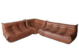 Le canapé montino 3 places en cuir vintage cognac est une création habitat. Braune Vintage Ledersofas Von Michel Ducaroy Fur Ligne Roset 1970er 3er Set Bei Pamono Kaufen
