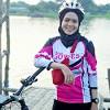 Baju olahraga muslimah untuk bersepeda. Https Encrypted Tbn0 Gstatic Com Images Q Tbn And9gcscqcoyvungj8ee3tpuycyrdugrgeg0tsqyak606gg Usqp Cau