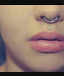 50 Awesome Looking Medusa Piercings That Are A Great Way To Steal The Limelight Best Medusa Piercing Philtrum Piercing Nose Piercing