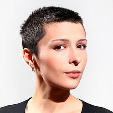 Super Short Haircuts For Round Faces Round Face In Sassy Ginger Super Short Haircuts Short Hair Styles For Round Faces Super Short Hair