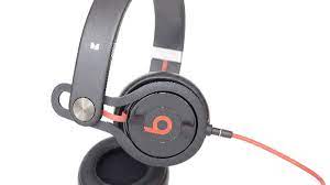 Mixr claim to be some of the lightest, loudest headphones ever. Beats Mixr Mixes Beats By Dre And David Guetta Cnet