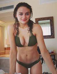 Joey King - Free pics, galleries & more at Babepedia