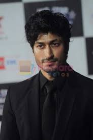 Vidyut jamwal to perform live stunts at iifa awards. Vidyut Jamwal