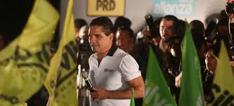 Un video muestra al gobernador de michoacán interpretando el federal de caminos sin usar cubrebocas ni guardar sana distancia. Silvano Aureoles Recupera Para El Prd El Gobierno De Michoacan Aristegui Noticias