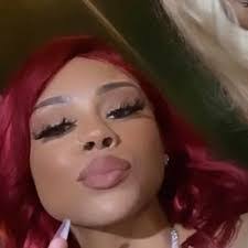 Ashley Mouton's Instagram, Twitter & Facebook