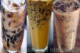 Es campur, es buah, atau campuran kolak. Pin Di Rhymariadi