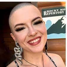 Leah Hummel's Instagram, Twitter & Facebook