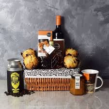 Coffee Gift Baskets Maine In 2020 Coffee Gift Baskets Sweets Gift Basket Gourmet Gift Baskets