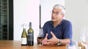 Luis duarte, der bekannte önologe und zweimaliger »winemaker of the year« in portugal, beweist mit dem projekt rapariga und. Luis Duarte Na Revista De Vinhos Youtube
