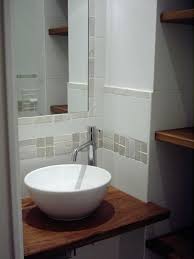 Coin Lavabo Tout En Douceur Avec Vasque Ronde Tendance Posee Coin Lavabos Lavabo Meuble Salle De Bain Une Vasque