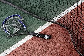 Broken Tennis Racket On Tennis Court Tennis Tennis Racket Tennis Racquet