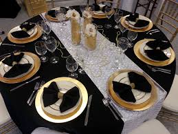Birthday Simple Black And Gold Table Decorations Simple And Easy Tablescape For New Year S Eve Party Gold Black And White Zwart Goud Tafelversiering Nieuwjaar