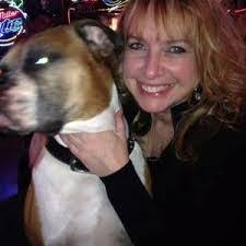 Robyn Wyatt's Instagram, Twitter & Facebook