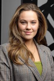 Megan Livingston's Instagram, Twitter & Facebook