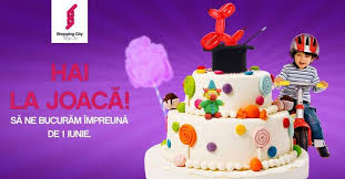 Deja a primit, în avans, un tort uriaș de la copii. Tort Urias De Ziua Copilului La Mall