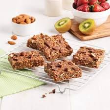 Barres Tendres Aux Morceaux De Chocolat Les Recettes De Caty Recipe Food Desserts Granola