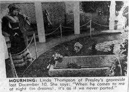 Elvisanddenise Linda Thompson Elvis Presley Funeral Elvis Death