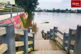 Watch lahore news live streaming online at mjunoon.tv. The News Minute On Twitter Keralarains Pictures From Aluva District Follow Live Updates Here Https T Co Diizrzamw2