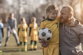 Weitere ideen zu schminkzeug, schminken, make up augen. Muss Ich Mit Meinem Kind Fussball Spielen Mamablog