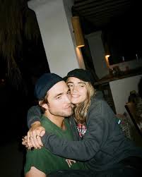 August 2019 In 2020 Robert Pattinson Girlfriend Robert Pattinson News Robert Pattinson