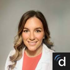 Andrea Bashor's Instagram, Twitter & Facebook