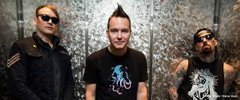 Crappy punk rock since 1992 @markhoppus & @matttskiba happy 20 year birthday to the best @blink182 album pic.twitter.com/gemepyjmha. Blink 182