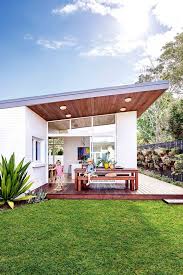 Check spelling or type a new query. How To Create The Perfect Retro Modern Mix From The May 2016 Issue Of Inside Out Magazine Styling House Exterior Weatherboard House Mid Century Modern House