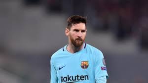 He showed an enormous aptitude for football and was in the youth teams for. Cr7 Chiama Messi Se Andasse Al Napoli Tuttomercatoweb Com