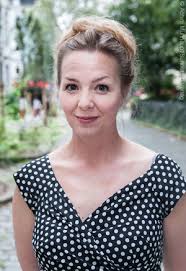 Revolverherz: Chastity Riley 1 (Hörbuch-Download): Simone Buchholz, Rebecca  Selle, Suhrkamp Audio: Amazon.de: Audible Hörbücher & Originals