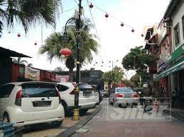 Dalam satu kenyataan, dbkl memaklumkan orang ramai boleh menggunakan salah satu aplikasi mudah alih dan. Kenderaan Parkir Tepi Jalan Punca Sesak Di Johor Bahru