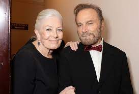 Его сын — режиссёр и писатель карло габриэль неро (carlo gabriel nero). Franco Nero Opens Up About Long Distance Relationship With Oscar Winning Vanessa Redgrave Celebrity News Showbiz Tv Express Co Uk