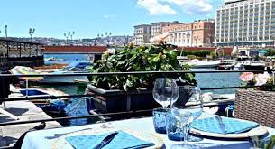 Hotel sul mare napoli in una citta' importantissima a livello nazionale ed europeo. I Top Ristoranti Sul Mare Di Napoli La Destinazione Online Per I Buongustai Quisine Quandoo Blog