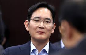 중앙일보 입력 2021.07.21 15:49 수정 2021.07.21 17:02 인쇄 기사 보관함(스크랩) 글자 작게 글자. ì‚¼ì„±ì „ìž ì´ìž¬ìš© ì´ê±´í¬ ë¶ˆë„ì € ë¥¼ êº¼ë‚¼ ë•Œì¸ê°€ ì´ˆì´ìŠ¤ê²½ì œ