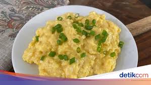 Bahan untuk ⏳ membuat resep sayur sop terdiri mulai dari daging ayam daun kol, kentang, jamur ⭐ tiram, seledri dan brokoli. 5 Resep Telur Orak Arik Dari Chef Selebriti Mana Yang Terenak