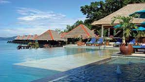 Resort ini menawarkan suasana sejuk khas bogor dengan pemandangan gunung salak yang sangat eksotis. 9 Resort Atas Air Dengan Suasana Romantis Untuk Bulan Madu Di Malaysia