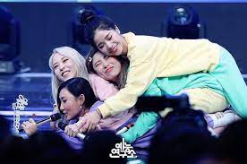 All rights belong to it's rightful . This Was So Cute R Mamamoo