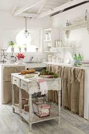 la toile de jute s invite dans la cuisine dans un look champetre shabby chic kitchen chic kitchen country kitchen
