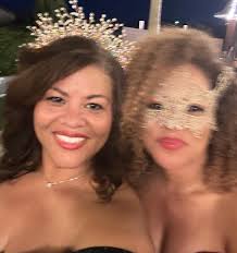 Robyn (Lucas) Carmichael (@robynlwriter) • Instagram photos and videos