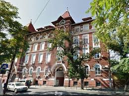 Facultatea de istoria si teoria artei formeaza curatori, muzeografi, critici de arta si restauratori, oferind cursuri cu continut. Unatc Societatea Culturala