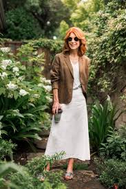 Eileen Fisher Linen Pieces With Bloomingdale S That With Images Eileen Fisher White Linen Skirt Spring Outfits