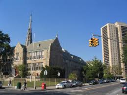 A Walk Down Austin Street In Forest Hills Queens Forest Hills Street Queens Ny