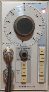 The unit has a trace but some problems. Paul S Diy Electronics Blog Diy Build Of A Tektronix Sg502 Sinewave Generator