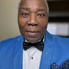 Meghan Markle, 42, causes a hot stir with her "over exposed" backless dress  during luxury resort dinner with Prince Harry. "What a trashy dress" 😱 The  highly-debated new photos are in the