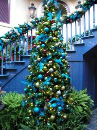 I love beautiful christmas table decorations, don't you? Blue And Green Christmas Tree Novocom Top